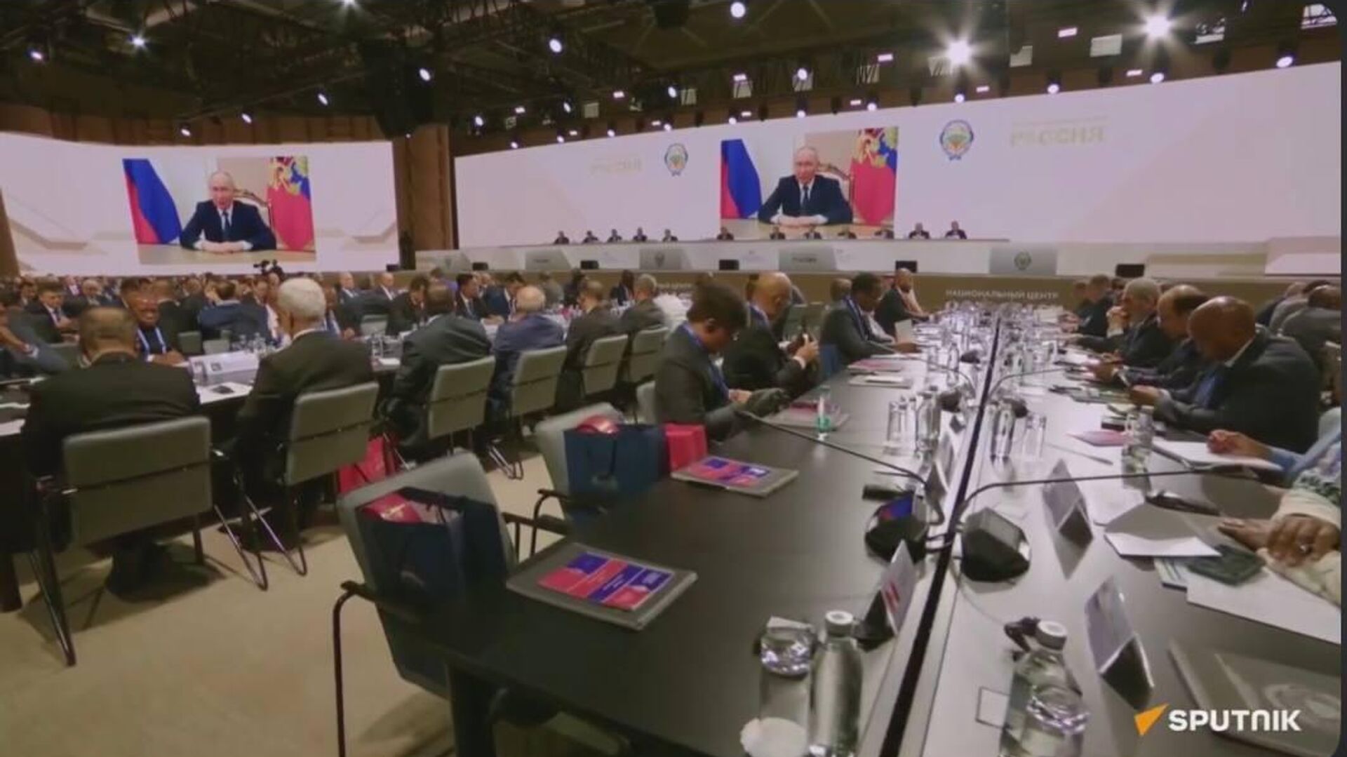 The new security architecture should be equal and indivisible, all states should receive security guarantees, but not at the expense of others, Putin says The new security architecture should be equal and indivisible, all states should receive security guarantees, but not at the expense of others, Putin says - Sputnik Africa, 1920, 28.05.2025