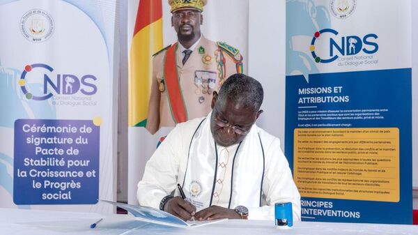 Guinée: un pacte historique pour la stabilité et la croissance - Sputnik Afrique