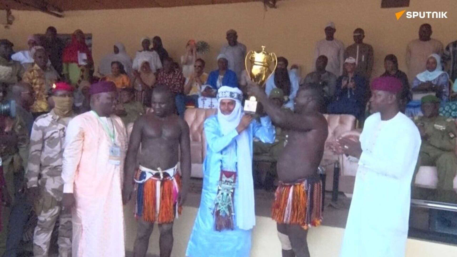 Le tournoi de lutte traditionnelle de Niamey a un nouveau héros Le tournoi de lutte traditionnelle de Niamey a un nouveau héros - Sputnik Afrique, 1920, 02.06.2025