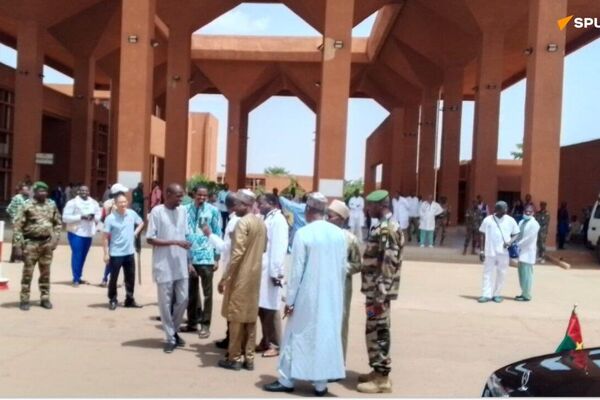  Les ministres de la Santé du Burkina Faso et du Mali en visite au plus grand hôpital du Niger Les ministres de la Santé du Burkina Faso et du Mali en visite au plus grand hôpital du Niger - Sputnik Afrique