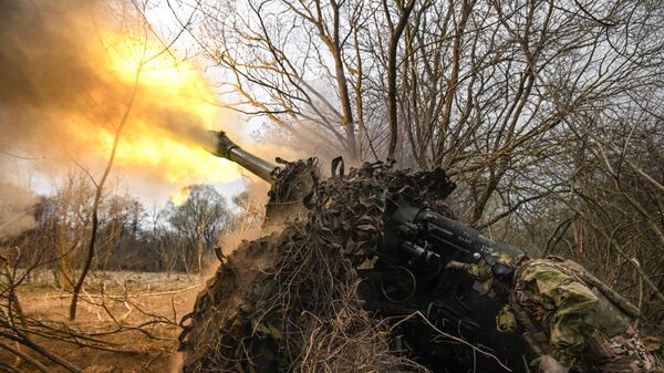 A soldier of the artillery crew of the D-20 howitzer gun of the battalion tactical group Kashtana of the Special Forces Akhmat of the Ministry of Defense of the Russian Federation in the Kursk direction of the special military operation. - Sputnik Africa