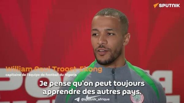 Le football nous unit: le capitaine de la sélection nigériane avant le match Russie-Nigeria à Moscou - Sputnik Afrique