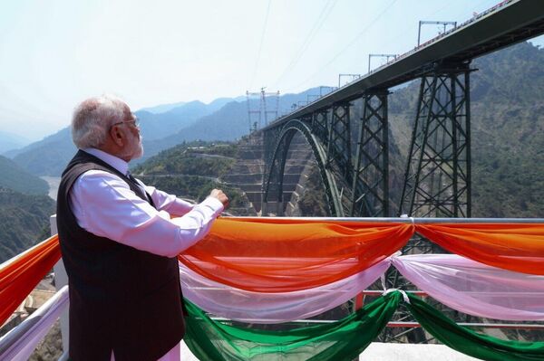 #viral | Indian PM Modi Launches World's Highest Railway Bridge - Sputnik Africa