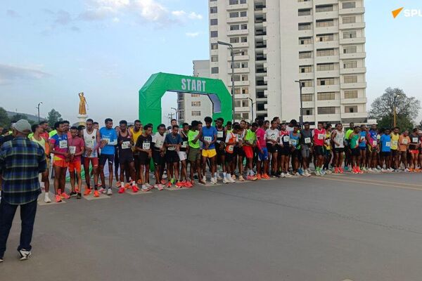 Ethiopia's First-Ever Night Run Held in Addis Ababa Ethiopia's First-Ever Night Run Held in Addis Ababa - Sputnik Africa