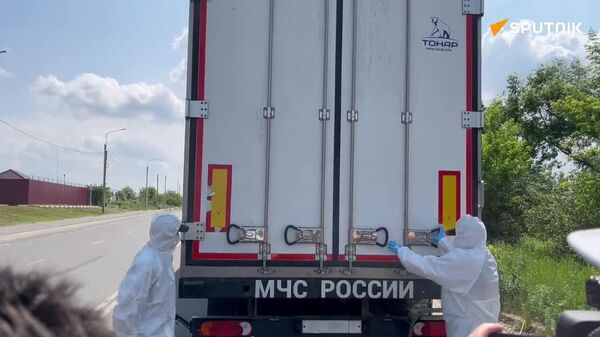 A refrigerator with the bodies of dead Ukrainian soldiers was opened for foreign journalists, a Sputnik Africa correspondent reports - Sputnik Africa