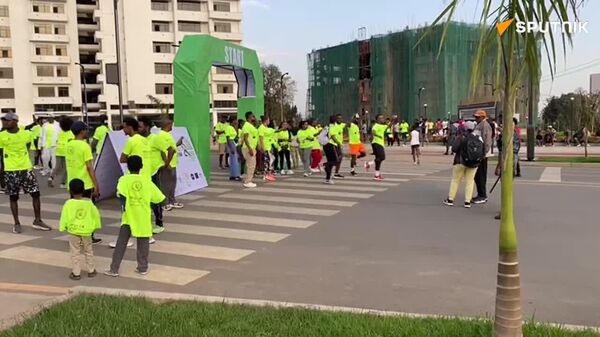 ‍ Faire du jogging quand il fait frais: première course nocturne à Addis-Abeba - Sputnik Afrique