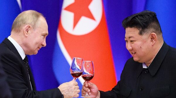 North Korea’s Kim Jong-un calls PUTIN 'HIS DEAREST FRIEND AND COMRADE' - Sputnik Africa