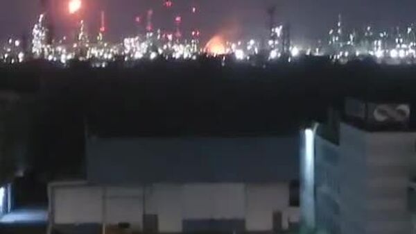 BREAKING: Haifa port, which handles over 30% of Israeli imports, is burning after Iranian missiles hit - Sputnik Africa