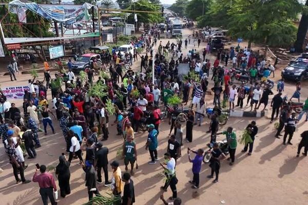 Protesters Seize Downtown in Nigeria's Benue State Capital After Mass Killings Protesters Seize Downtown in Nigeria's Benue State Capital After Mass Killings - Sputnik Africa