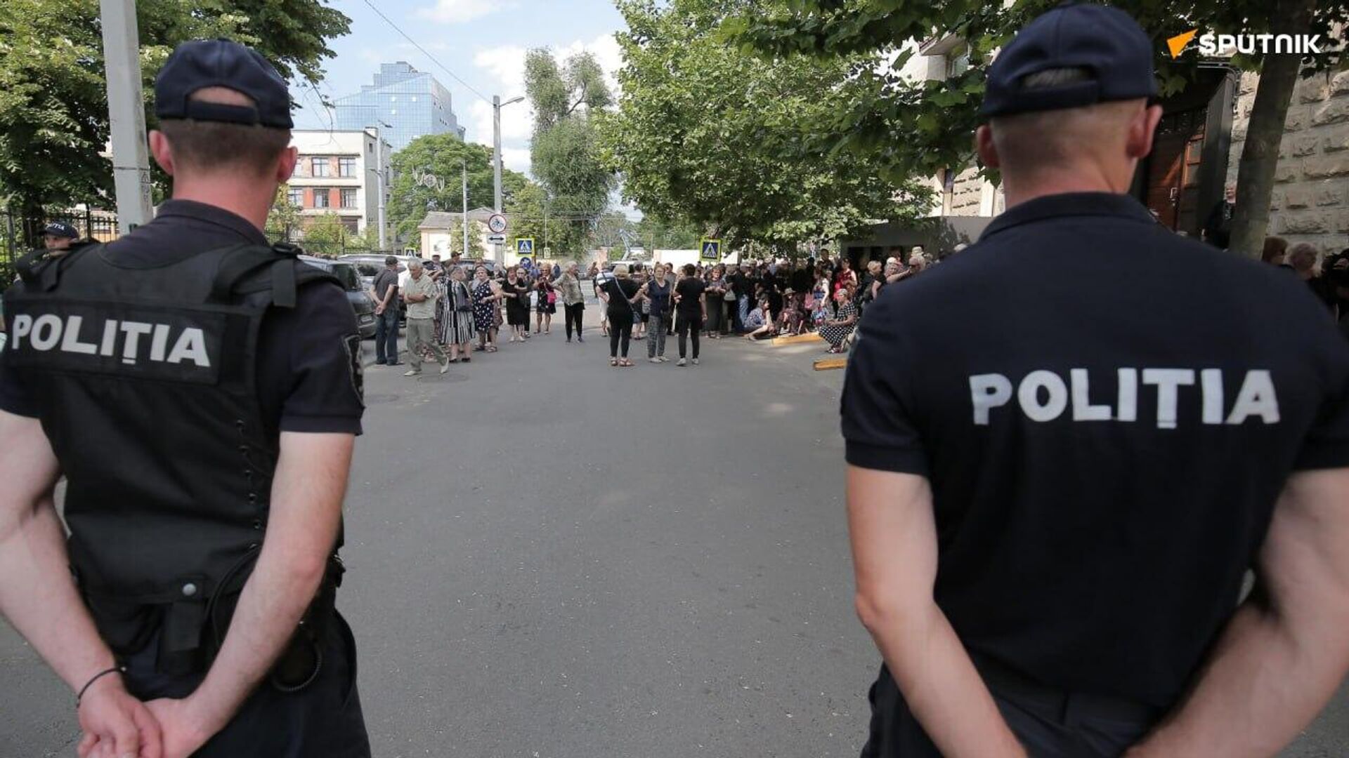Lebanese Academic Slams Moldova's Western-Led Crackdown on Anti-LGBT Protest, Cites Hypocrisy Lebanese Academic Slams Moldova's Western-Led Crackdown on Anti-LGBT Protest, Cites Hypocrisy - Sputnik Africa, 1920, 15.06.2025