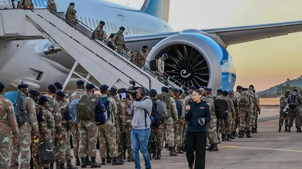 Retour triomphal des soldats sud-africains après leur mission en RDC - Sputnik Afrique