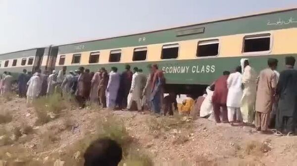 #viral | Bomb Blast Hits Jaffar Express in Pakistan - Sputnik Africa