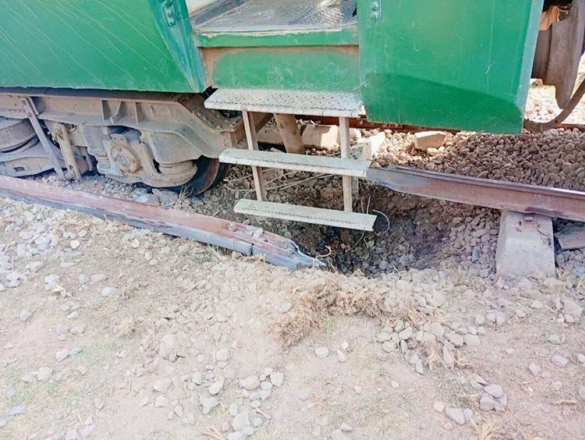 #viral | Bomb Blast Hits Jaffar Express in Pakistan #viral | Bomb Blast Hits Jaffar Express in Pakistan - Sputnik Africa, 1920, 18.06.2025
