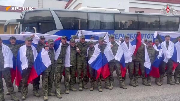 A group of Russian servicemen was returned on Thursday from territory controlled by the Kiev regime, the Russian Defense Ministry reports - Sputnik Africa