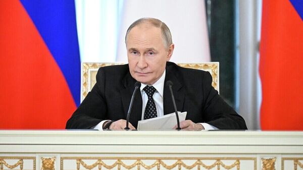 Putin Takes Part in SPIEF Plenary Session - Sputnik Africa