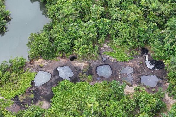 Nigerian Navy Destroyed 800 Illegal Refineries in Fight Against Oil Theft Since 2023, Chief of Naval Staff Says Nigerian Navy Destroyed 800 Illegal Refineries in Fight Against Oil Theft Since 2023, Chief of Naval Staff Says - Sputnik Africa