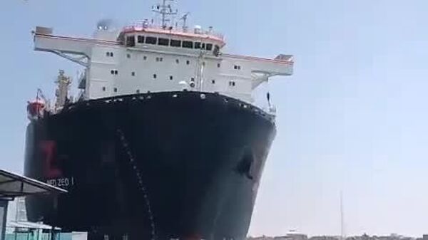 #viral | Huge Vessel Collides With Ferry in Suez Canal - Sputnik Africa