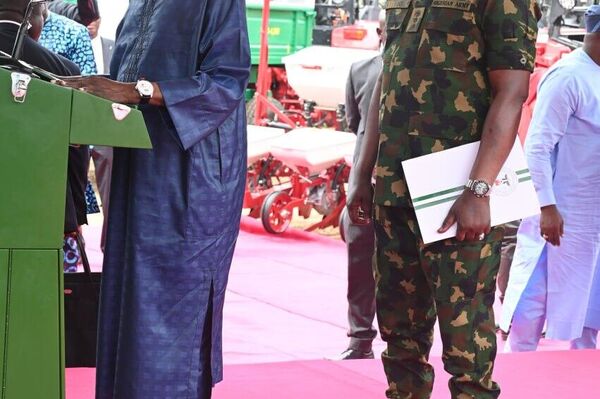 Food Sovereignty: Nigeria's Tinubu Commissions Large Batch of Agricultural Equipment Food Sovereignty: Nigeria's Tinubu Commissions Large Batch of Agricultural Equipment - Sputnik Africa