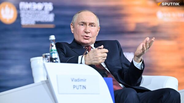 Putin's Idea of ​​Creating Global Growth Platform Being Discussed Within BRICS: Kremlin Aide - Sputnik Africa