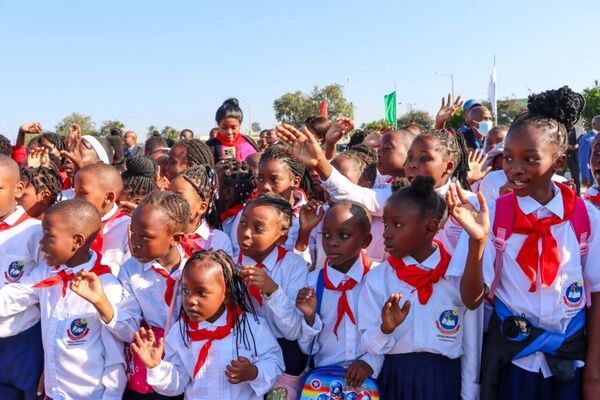 Mozambique at 50: President Chapo Calls for Renewal and Integrity Mozambique at 50: President Chapo Calls for Renewal and Integrity - Sputnik Africa