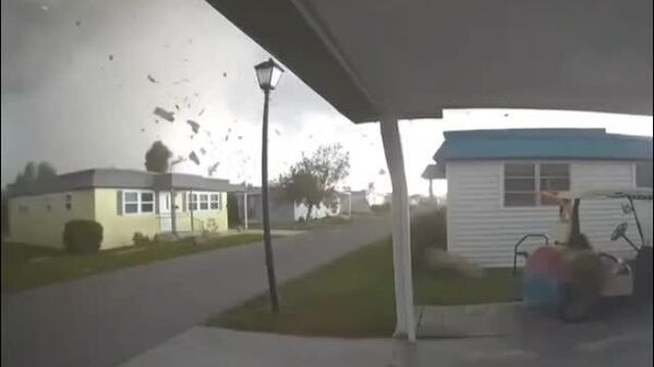 #viral | Powerful Tornado Tears Through Florida, US: Houses Damaged, Power Outages Spread - Sputnik Africa