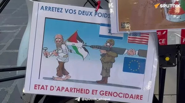 L'Occident impérialiste sème la mort et le chaos: des Français affichent leur soutien à Gaza face à l'opération de Tsahal - Sputnik Afrique