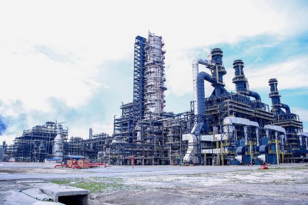 Nigeria's Dangote Eyes Stock Exchange Listing for Africa's Biggest Refinery by End of 2026 Nigeria's Dangote Eyes Stock Exchange Listing for Africa's Biggest Refinery by End of 2026 - Sputnik Africa