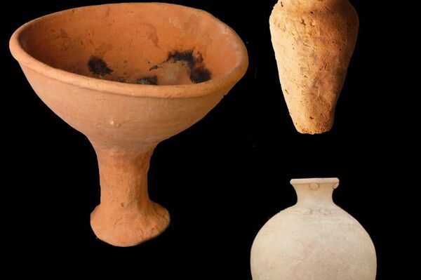 Ancient Secrets Unearthed: Egypt Discovers Three 4,000-Year-Old Tombs Likely Reused Across Eras Ancient Secrets Unearthed: Egypt Discovers Three 4,000-Year-Old Tombs Likely Reused Across Eras - Sputnik Africa