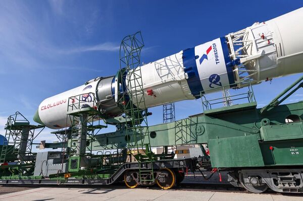 #viral | Ready, Steady… Russia’s Soyuz Rocket Set to Begin Its Journey to Stars! #viral | Ready, Steady… Russia’s Soyuz Rocket Set to Begin Its Journey to Stars! - Sputnik Africa