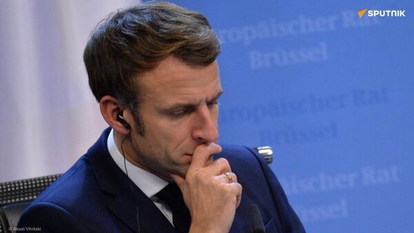 Macron is 'Obsessed With Russia' While Ignoring France's Three Trillion Euro Debt, Expert Says - Sputnik Africa
