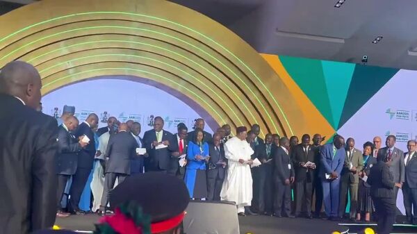 First-Ever Pan-African Payment System Card Empowers Africa's Financial Independence - Sputnik Africa
