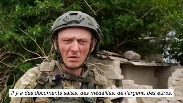 ▶ Des mercenaires étrangers de Kiev abandonnent des documents et de l'argent lors de leur retraite - Sputnik Afrique