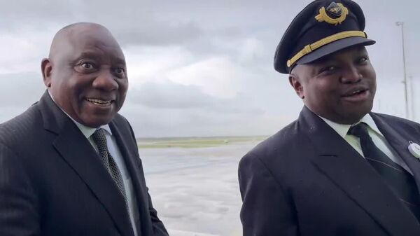 Cyril Ramaphosa Departs From Johannesburg to Rio de Janeiro, Brazil, for BRICS Summit - Sputnik Africa
