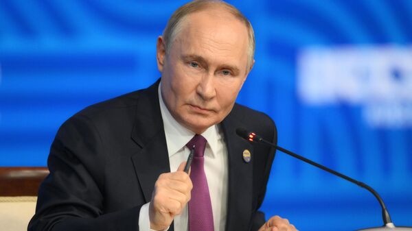 Vladimir Poutine tient un discours au sommet des BRICS à Rio de Janeiro - Sputnik Afrique