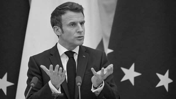 Macron a demandé l'avis d'intermédiaires avant d'appeler Poutine, selon un homme politique français - Sputnik Afrique