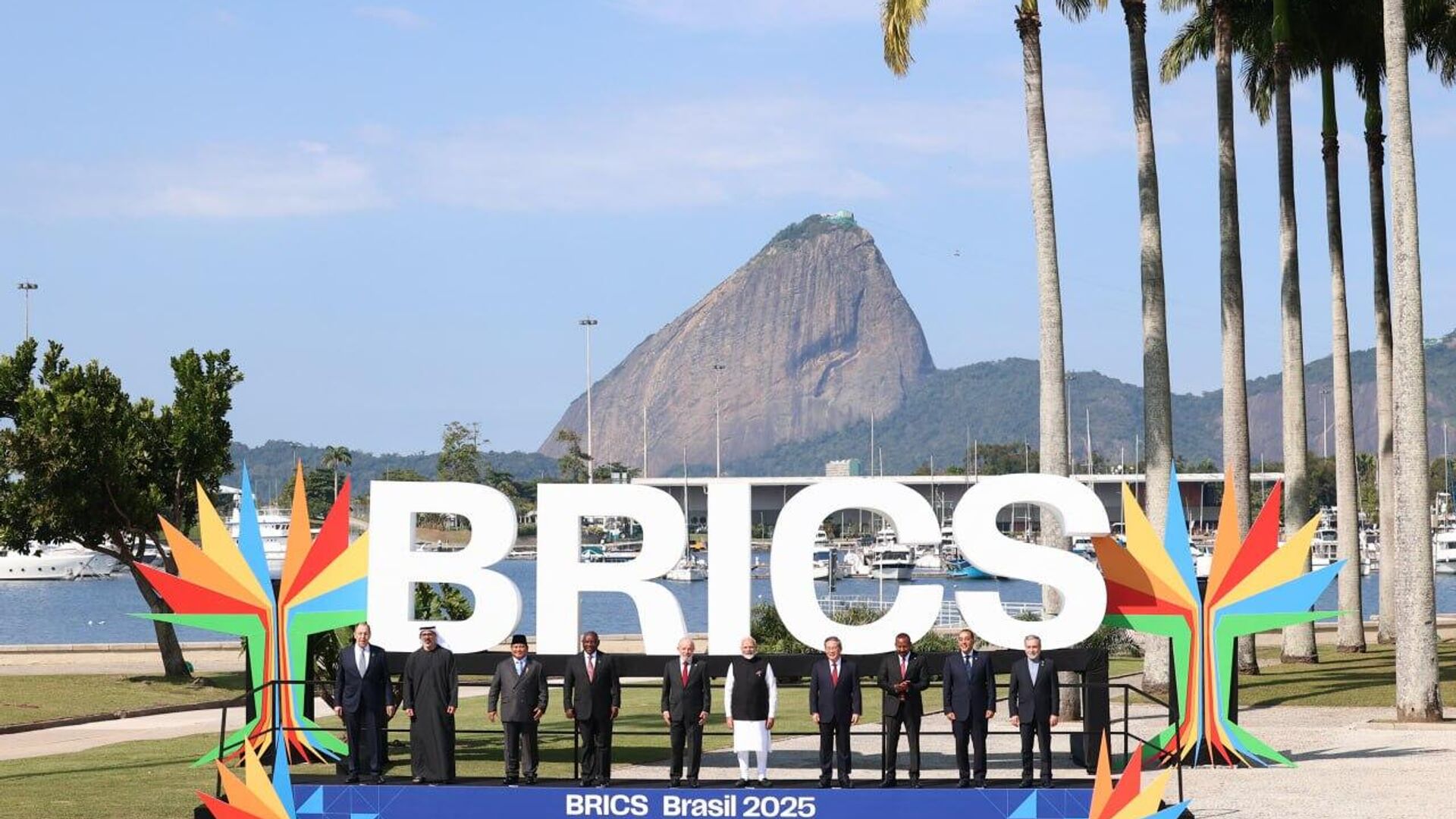 BRICS Leaders Take Part in Plenary Session on Day Two of Summit in Brazil's Rio de Janeiro - Sputnik Africa, 1920, 07.07.2025