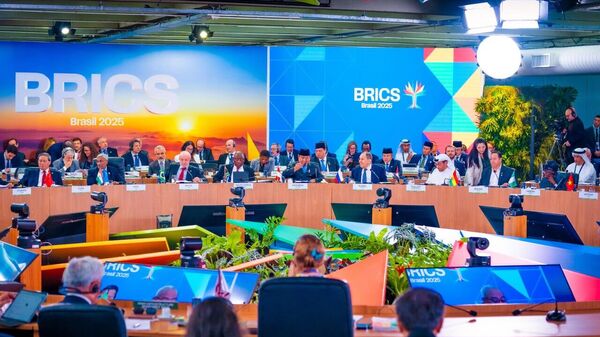 'We Don't Want an Emperor' – BRICS Fires Back at Trump's Tariff Threat - Sputnik Africa