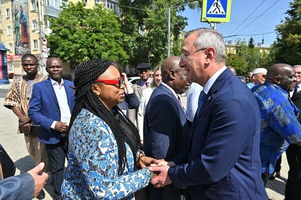 Delegation of Ambassadors From African Countries Arrives in Russia's Kaluga Region Delegation of Ambassadors From African Countries Arrives in Russia's Kaluga Region - Sputnik Africa