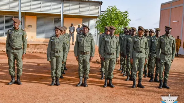 Cérémonie de montée des couleurs: les FDS et VDP réaffirment leur engagement - Sputnik Afrique