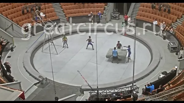 Plus de peur que de mal: l'acrobate éthiopien tombé au Grand cirque de Moscou va bien - Sputnik Afrique