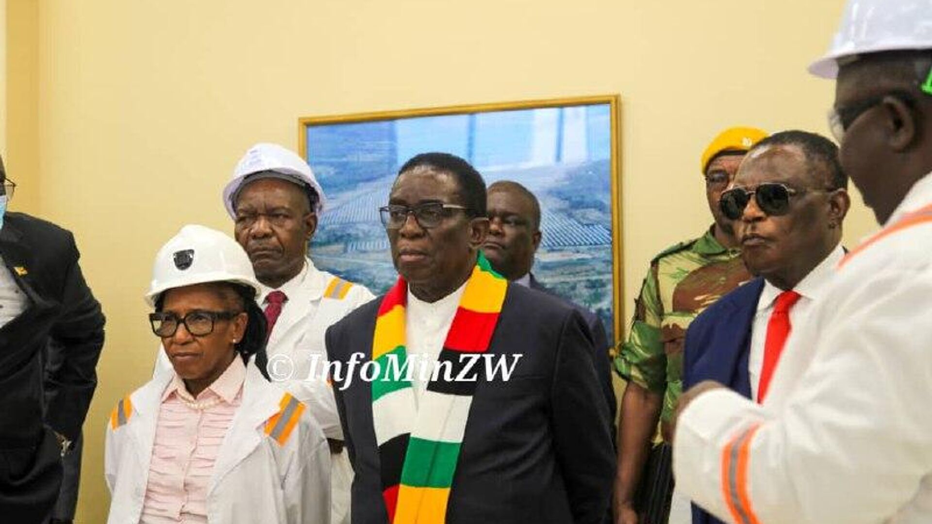 Zimbabwe’s Leader Inaugurates Mining Giant Zimplats’ Green Shift: Smelter Expansion and First 35MW Solar Plant Phase Zimbabwe’s Leader Inaugurates Mining Giant Zimplats’ Green Shift: Smelter Expansion and First 35MW Solar Plant Phase - Sputnik Africa, 1920, 23.07.2025
