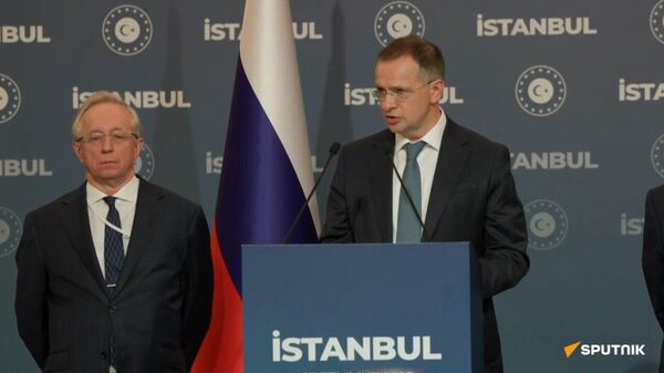 Les positions exposées dans les mémorandums russe et ukrainien sont très éloignées, mais le dialogue continuera, assure Moscou - Sputnik Afrique