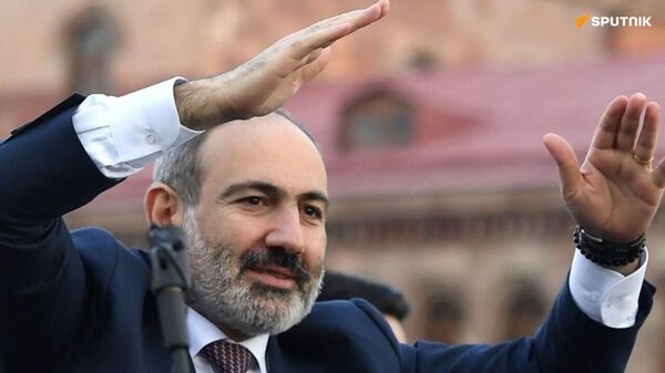 Pachinian miserait sur une révolution pour rester au pouvoir, selon une députée arménienne - Sputnik Afrique