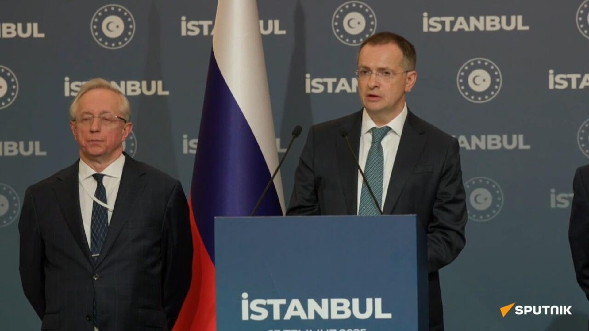 Déclarations clés faites par le chef de la délégation russe après le 3e volet de négociations Russie-Ukraine à Istanbul Déclarations clés faites par le chef de la délégation russe après le 3e volet de négociations Russie-Ukraine à Istanbul - Sputnik Afrique, 1920, 23.07.2025