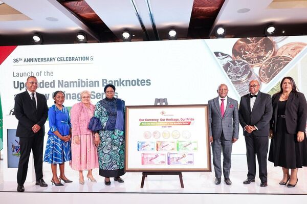 Courage, Sacrifice, Resilience: Namibia Unveils Modern Banknotes & Coins Reflecting National Spirit Courage, Sacrifice, Resilience: Namibia Unveils Modern Banknotes & Coins Reflecting National Spirit - Sputnik Africa