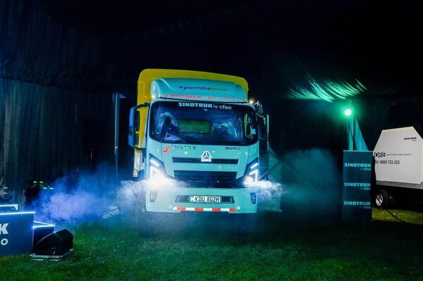 Les nouveaux camions Sinotruk débarquent au Kenya - Sputnik Afrique