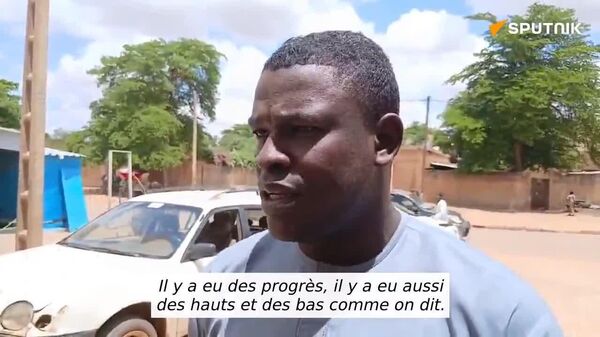 ▶ Il y a eu aussi des hauts et des bas: des Nigériens se confient à l'occason du 2ème anniversaire du CNSP - Sputnik Afrique