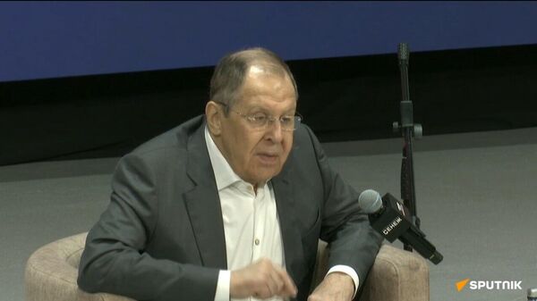 Russia is now, for the first time in history, fighting alone against the entire West, Lavrov says - Sputnik Africa