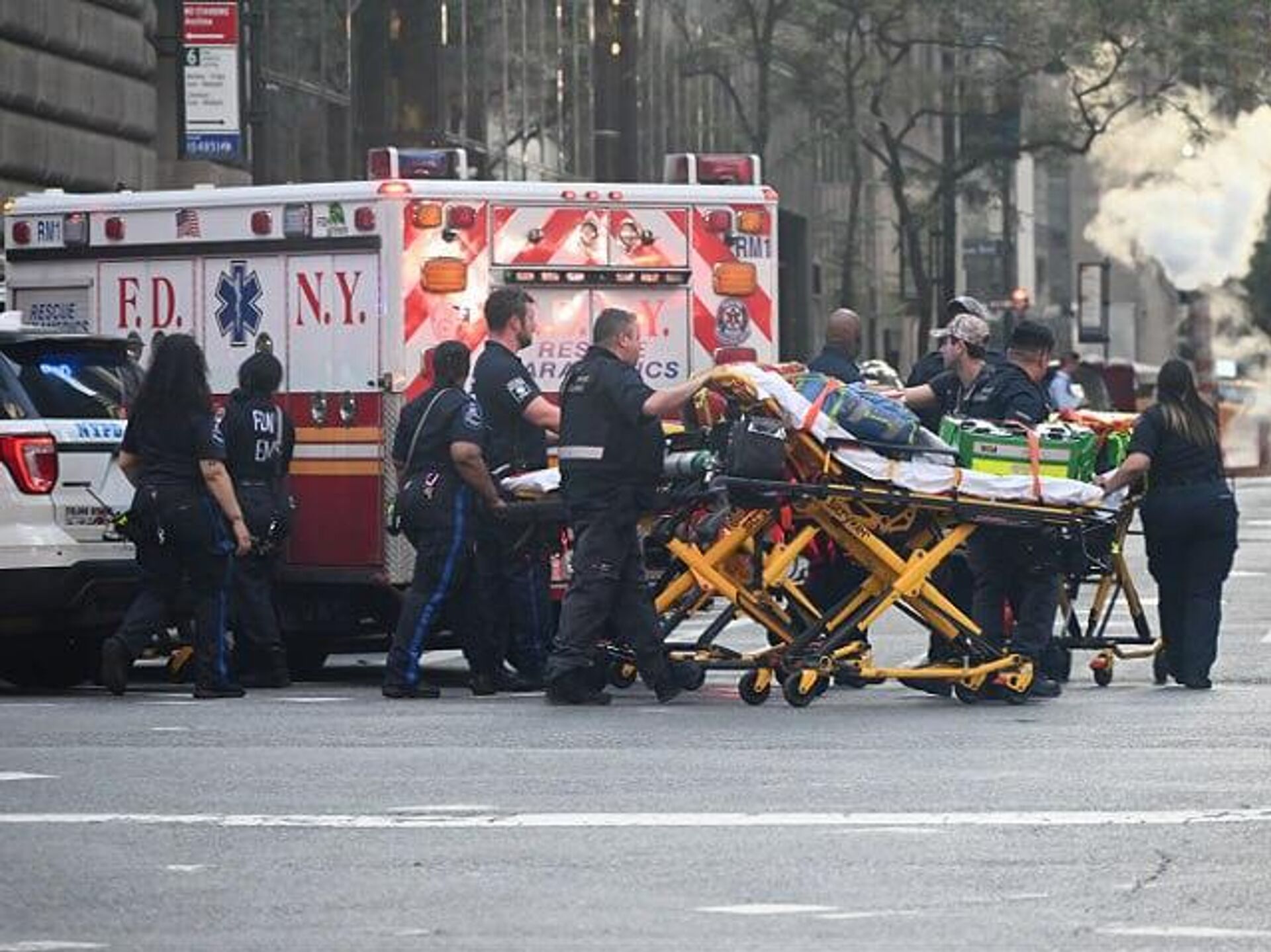 Terreur à New York: un homme ouvre le feu dans un gratte-ciel à Manhattan - Sputnik Afrique, 1920, 29.07.2025