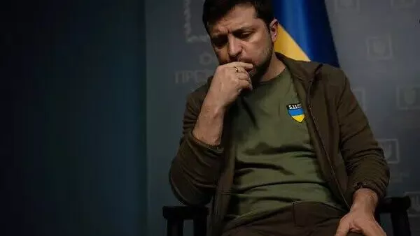 Renseignement russe: les États-Unis et le Royaume-Uni comptent remplacer Zelensky par Zaloujny au poste de Président de l'Ukraine - Sputnik Afrique